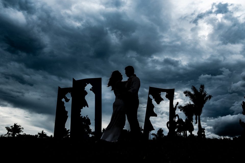 Ensaio Pre Casamento no Antiquário Clever Casado - Alexandre e Renata