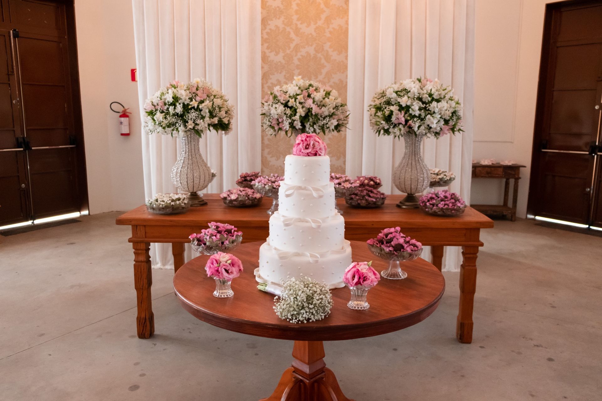 Foto Casamento na Casa Paroquial Nossa Senhora Perpétuo Socorro - Andreoni e Stefânia Foto Casamento na Casa Paroquial Nossa Senhora Perpétuo Socorro - Andreoni e Stefânia - Imagem 48