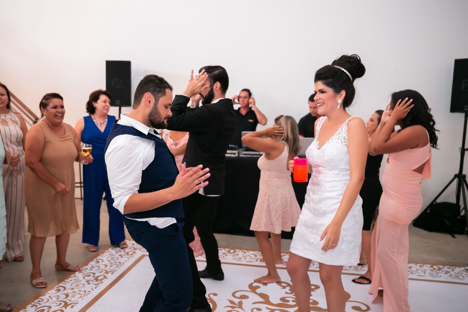 Foto Casamento na Casa Paroquial Nossa Senhora Perpétuo Socorro - Andreoni e Stefânia Foto Casamento na Casa Paroquial Nossa Senhora Perpétuo Socorro - Andreoni e Stefânia - Imagem 89