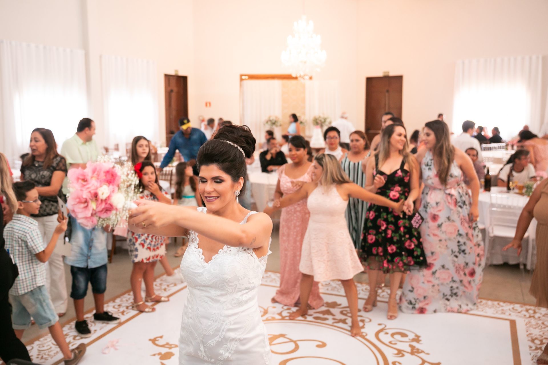 Foto Casamento na Casa Paroquial Nossa Senhora Perpétuo Socorro - Andreoni e Stefânia Foto Casamento na Casa Paroquial Nossa Senhora Perpétuo Socorro - Andreoni e Stefânia - Imagem 84