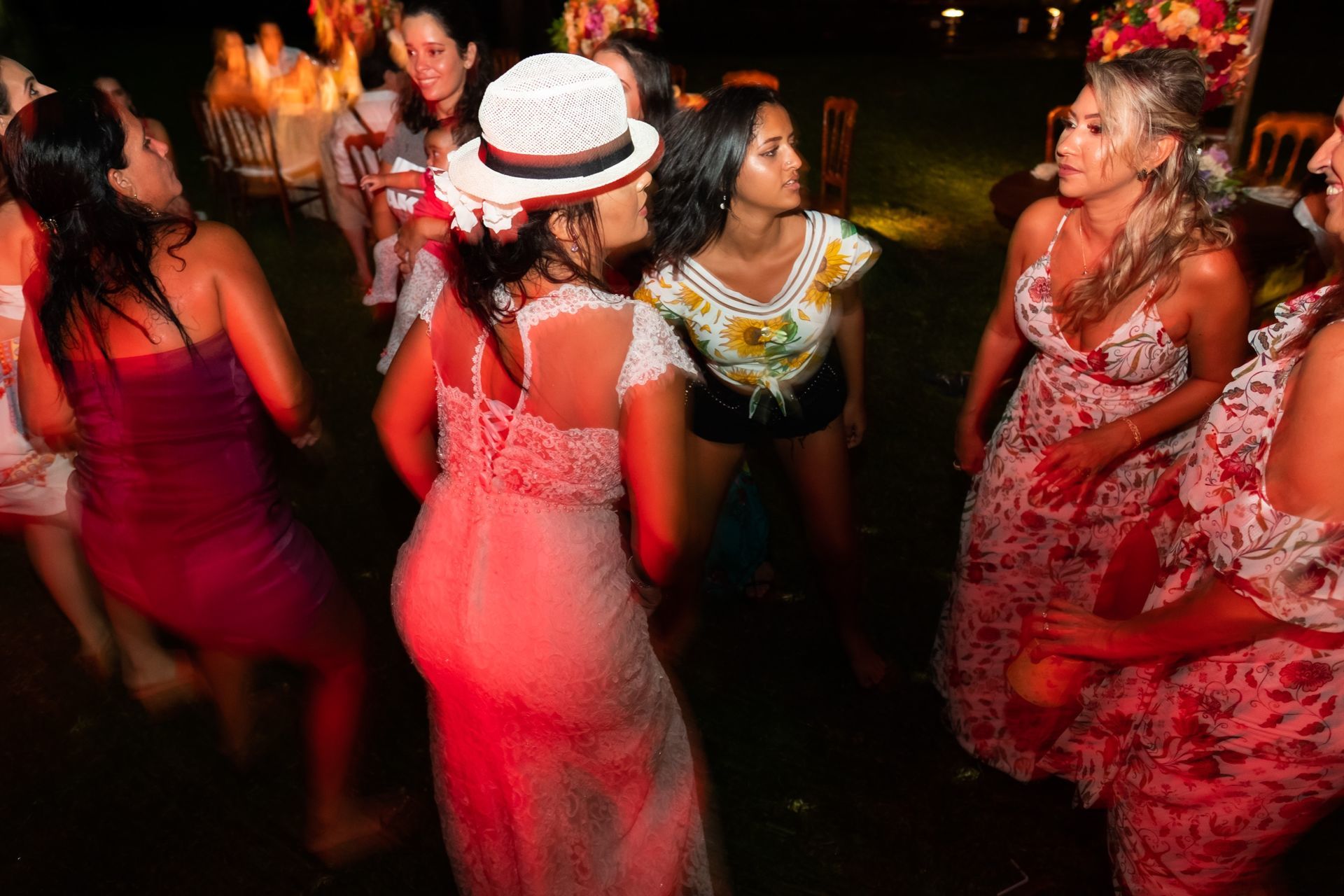Foto Casamento em São Sebastião - Praia de Barequeçaba - Isaque e Thais Foto Casamento em São Sebastião - Praia de Barequeçaba - Isaque e Thais - Imagem 56