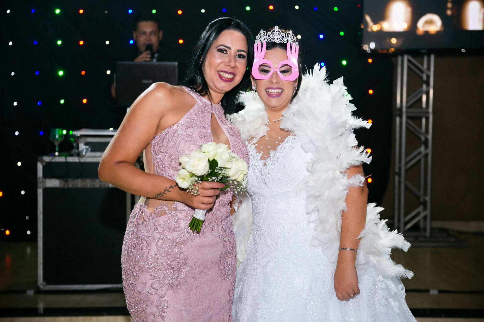 Foto Casamento Marifestas em Guapiaçu - SP - Victor e Duani Foto Casamento Marifestas em Guapiaçu - SP - Victor e Duani - Imagem 53